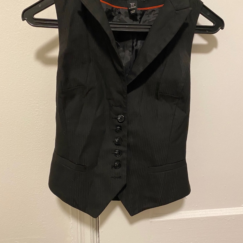 H&M black vest - Picture 5 of 5